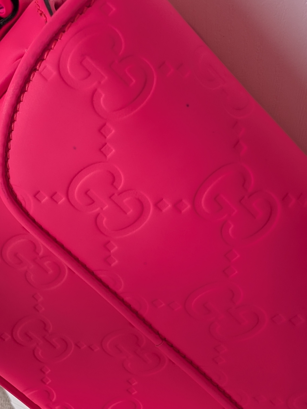 Gucci Pink Embossed GG Crossbody Bag - Picture 10 of 12